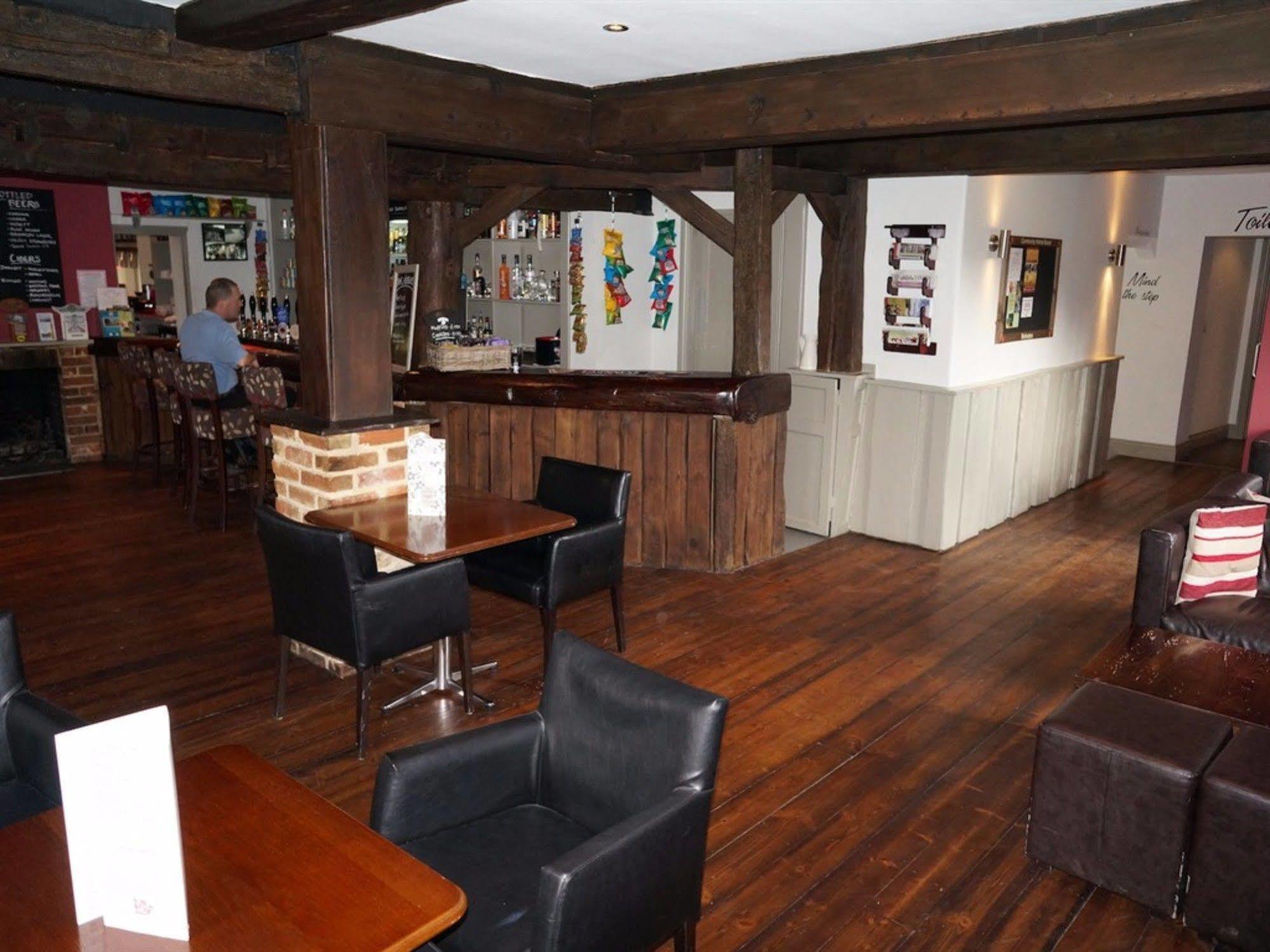 The Dean Ale & Cider House Hotell Chichester Exteriör bild